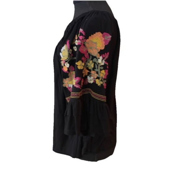 altar'd state Women's Black Off Shoulder Embroidered Sleeve Top, Size Small - Picture 5 of 11